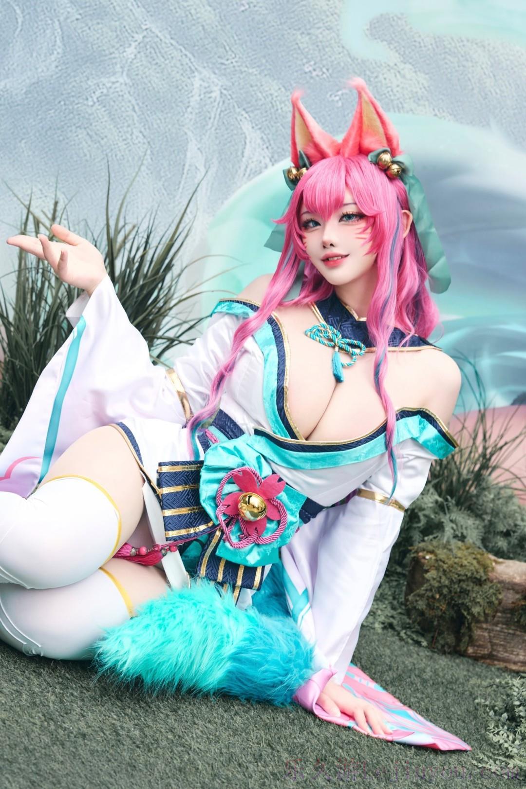 太妩媚！人气韩援Coser Yasal再扮《英雄联盟》阿狸-乐久游-游戏盒子